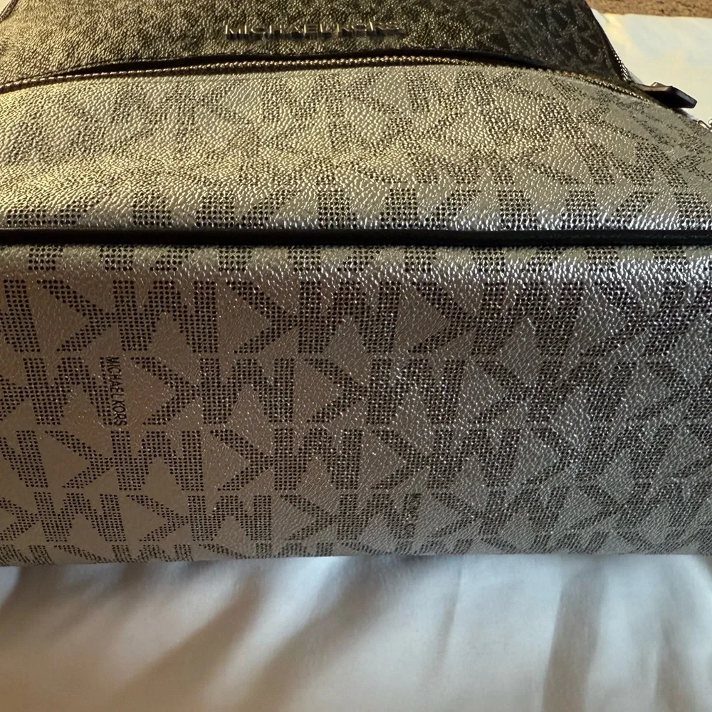 Michael Kors Rhea Zip Backpack - Picture 4 of 8